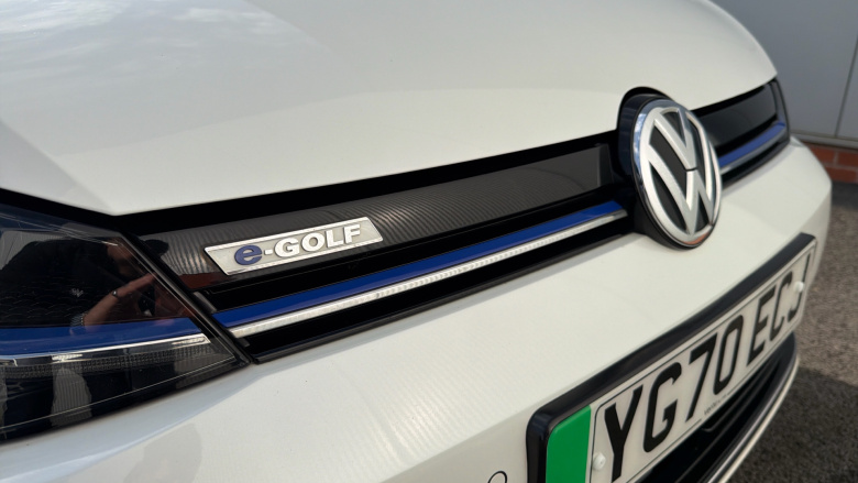 Volkswagen Golf 99kW e-Golf 35kWh 5dr Auto Electric Hatchback